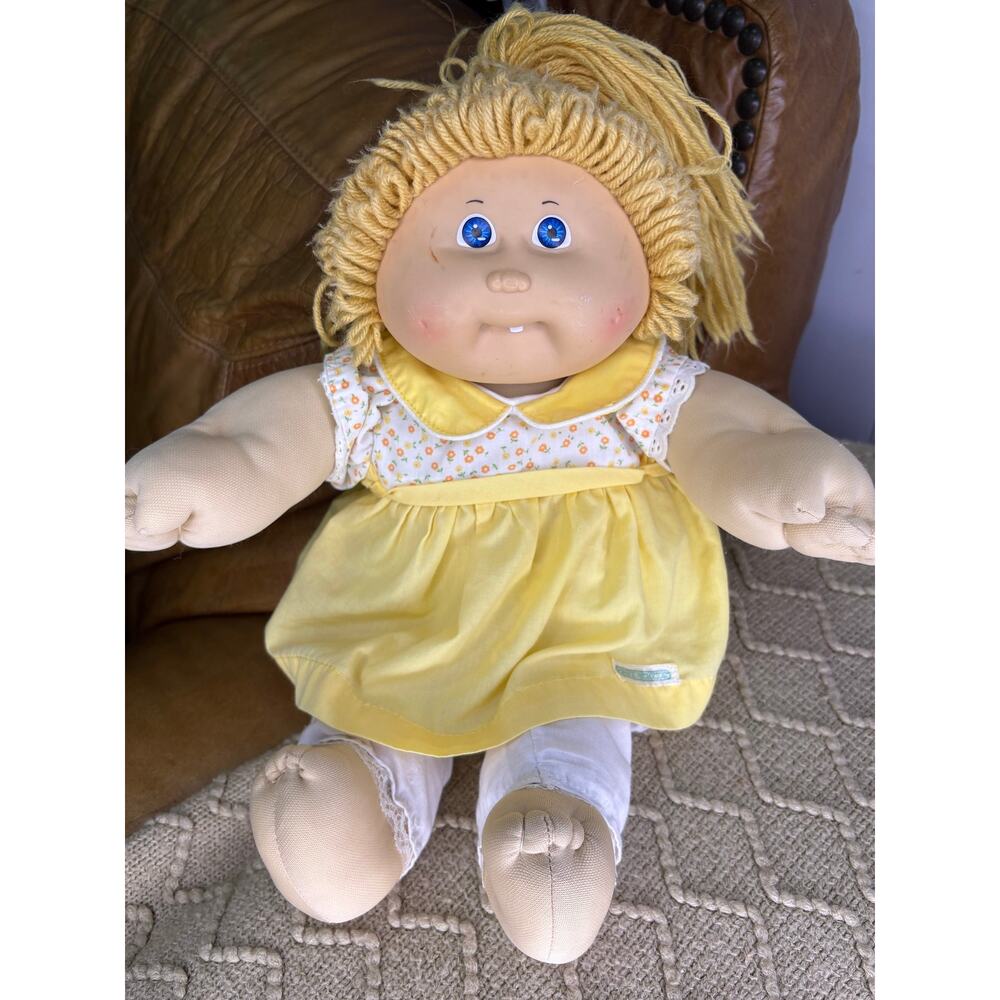 Vintage 1985 Cabbage Patch Kid Blonde Doll